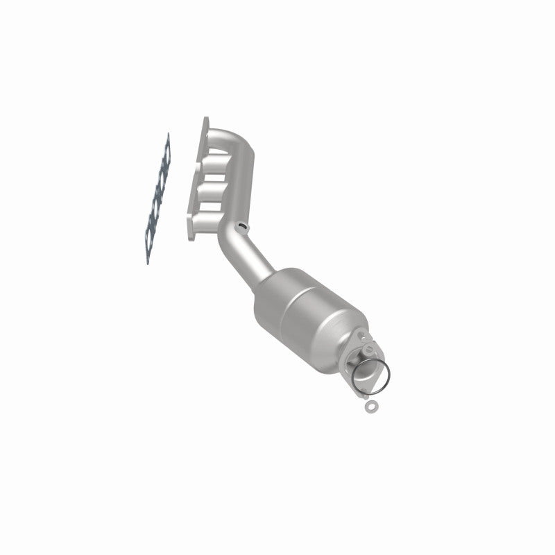 MagnaFlow Direct-Fit SS Catalytic Converter 04-06 Nissan Titan 5.6L V8 (California) - DTX Performance