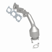 Load image into Gallery viewer, Magnaflow Conv DF 2007-2009 Sorento 3.3 3.8 L Manifold - DTX Performance