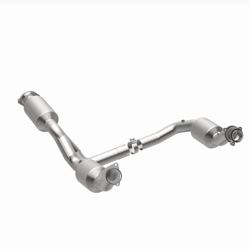 MagnaFlow 2021 Chevrolet Express 2500 4.3L Underbody Direct-Fit Catalytic Converter - DTX Performance