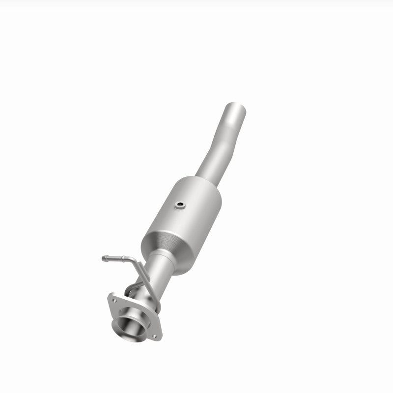 MagnaFlow 16-19 Ford F-650 V10 6.8L Underbody Direct Fit Catalytic Converter - DTX Performance