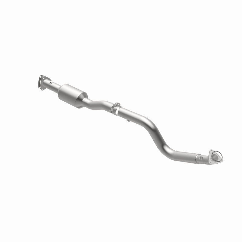 MagnaFlow 2009 Chevrolet Express 4500 V8 6.0L Right Underbody Catalytic Converter - DTX Performance