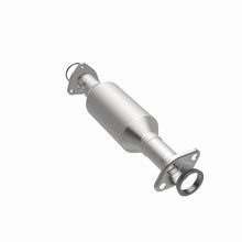 Load image into Gallery viewer, MagnaFlow California Direct-Fit Catalytic Converter 97-01 Honda CR-V L4 2.0L - DTX Performance