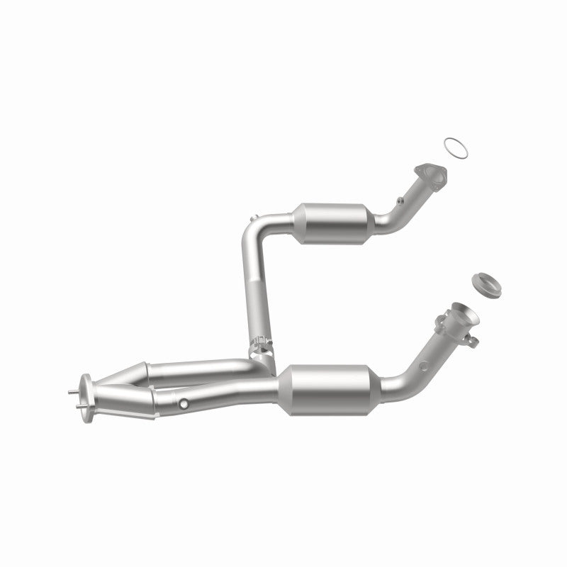 MagnaFlow Conv Direct Fit OEM 2005 GMC Sierra/Chevrolet Silverado 1500/Cadillac Escalade Underbody - DTX Performance