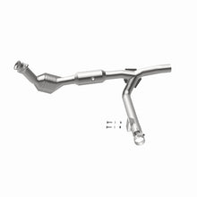 Load image into Gallery viewer, Magnaflow 01-03 Ford F150 XL/XLT V6 4.2L OEM Grade / EPA Compliant Direct-Fit Catalytic Converter - DTX Performance