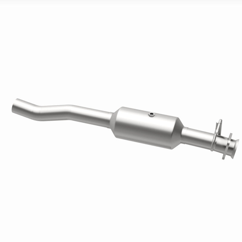 MagnaFlow 16-19 Ford F-650 V10 6.8L Underbody Direct Fit Catalytic Converter - DTX Performance