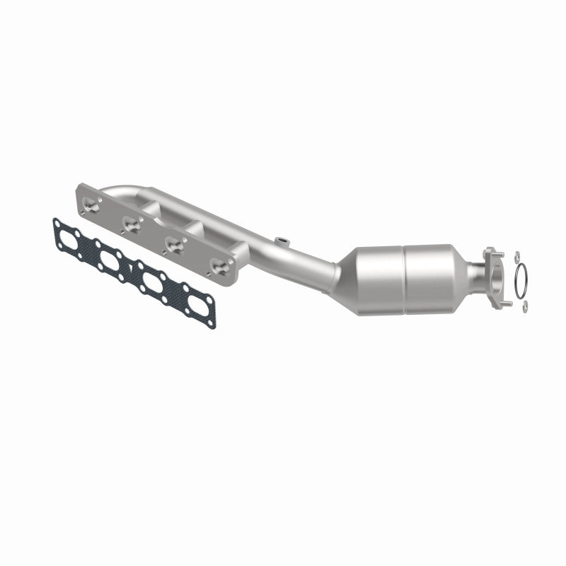 MagnaFlow Direct-Fit SS Catalytic Converter 04-06 Nissan Titan 5.6L V8 (California) - DTX Performance