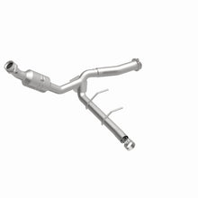 Load image into Gallery viewer, MagnaFlow 11-14 Ford F-150 5.0L Direct Fit CARB Compliant Left Catalytic Converter - DTX Performance