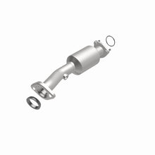 Load image into Gallery viewer, MagnaFlow 15-17 Honda Fit L4 1.5L OEM Grade Direct Fit Catalytic Converter - DTX Performance