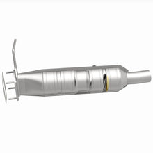 Load image into Gallery viewer, MagnaFlow 09-17 Ford F53 V10 6.8L Underbody Direct Fit Catalytic Converter - DTX Performance