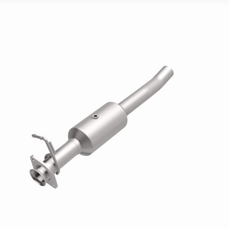 MagnaFlow 16-19 Ford F-650 V10 6.8L Underbody Direct Fit Catalytic Converter - DTX Performance