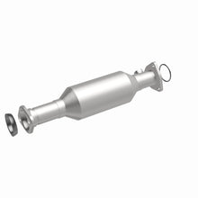 Load image into Gallery viewer, MagnaFlow California Direct-Fit Catalytic Converter 97-01 Honda CR-V L4 2.0L - DTX Performance