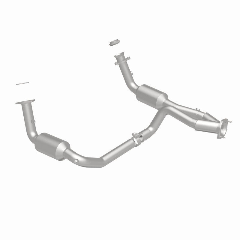 MagnaFlow Conv Direct Fit OEM 2005 GMC Sierra/Chevrolet Silverado 1500/Cadillac Escalade Underbody - DTX Performance