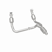 Load image into Gallery viewer, Magnaflow 14-15 Chevrolet Silverado 1500 5.3L Direct-Fit Catalytic Converter - DTX Performance