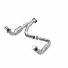 Load image into Gallery viewer, MagnaFlow Conv DF 07-09 Hummer Truck H2 Y-Pipe Assy - DTX Performance