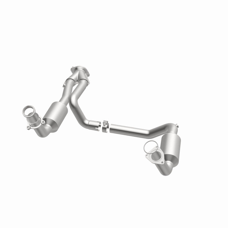 MagnaFlow Conv Direct Fit OEM 2005 GMC Sierra/Chevrolet Silverado 1500/Cadillac Escalade Underbody - DTX Performance