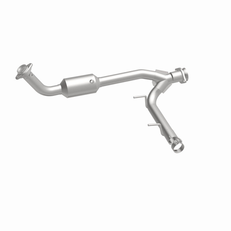 MagnaFlow Conv Direct Fit 05-06 Lincoln Navigator 5.4L w/ 3in Main Piping - DTX Performance