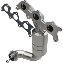 Load image into Gallery viewer, Magnaflow Conv DF 07-11 Chrysler Sebring 2.7L Fr Manifold / 08-10 Dodge Avenger 2.7L Fr Manifold - DTX Performance