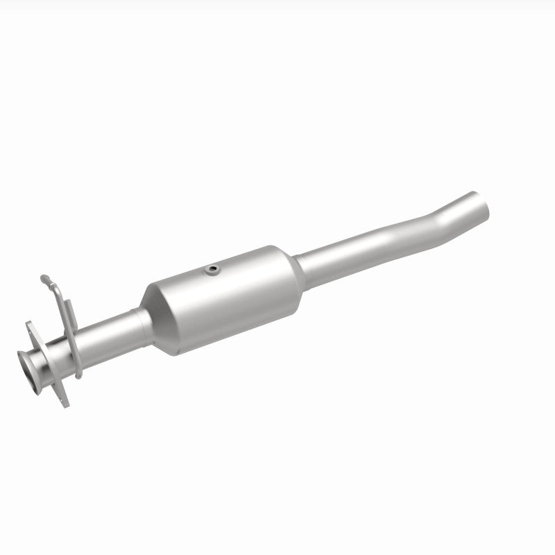 MagnaFlow 16-19 Ford F-650 V10 6.8L Underbody Direct Fit Catalytic Converter - DTX Performance