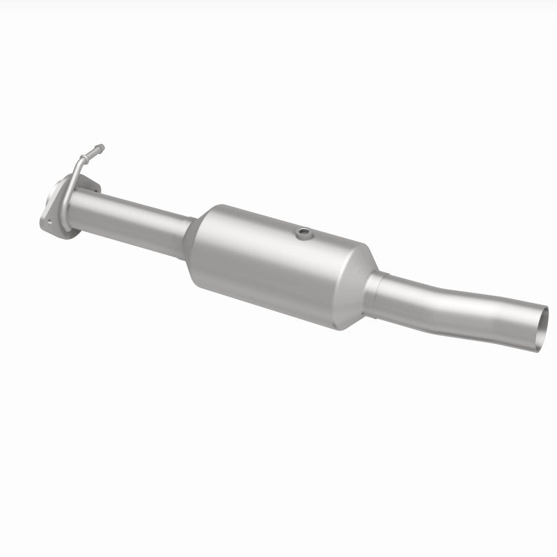 MagnaFlow 09-10 Ford F-550 Super Duty V10 6.8L Rear Underbody Direct Fit Catalytic Converter - DTX Performance