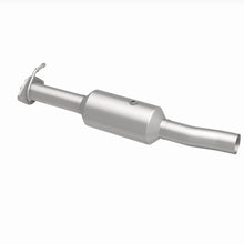 Load image into Gallery viewer, MagnaFlow 09-10 Ford F-550 Super Duty V10 6.8L Rear Underbody Direct Fit Catalytic Converter - DTX Performance