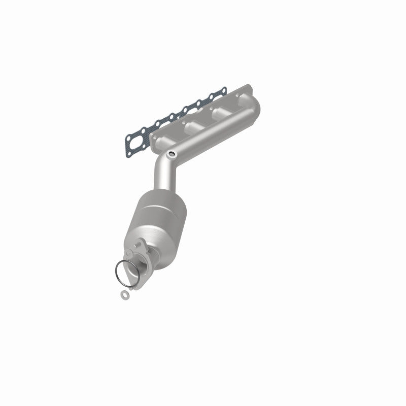 MagnaFlow Direct-Fit SS Catalytic Converter 04-06 Nissan Titan 5.6L V8 (California) - DTX Performance