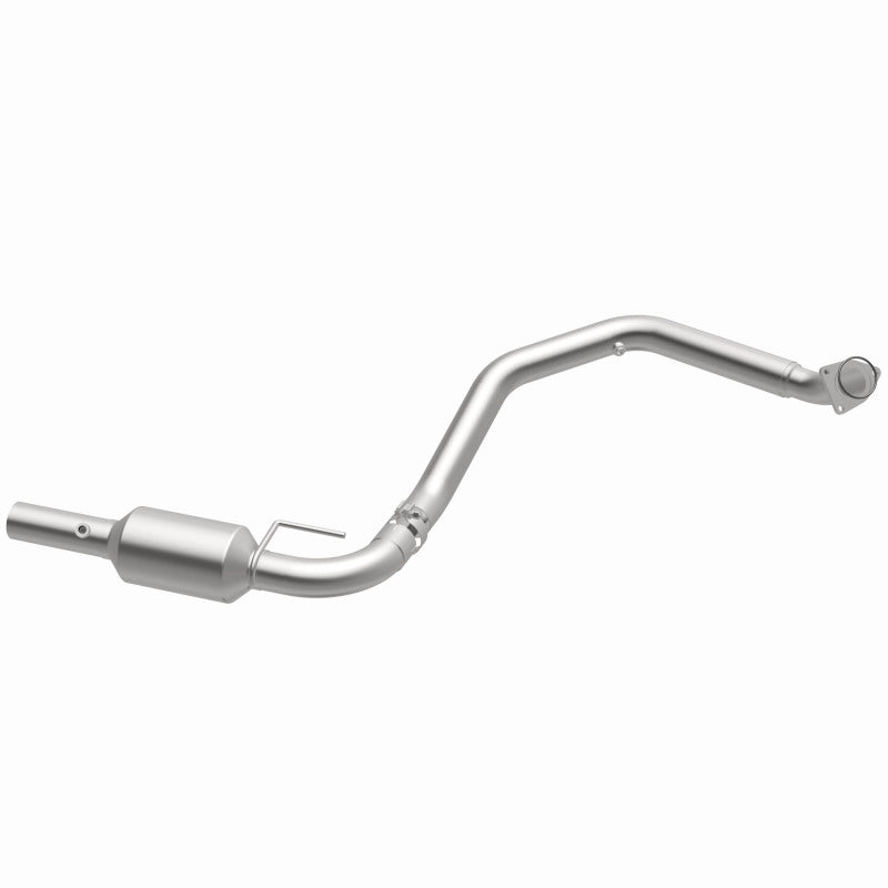 MagnaFlow 2009 Chevrolet Express 4500 V8 6.0L Left Underbody Catalytic Converter - DTX Performance