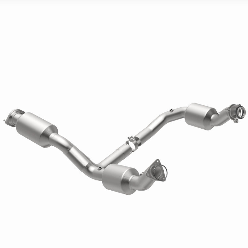 MagnaFlow 2021 Chevrolet Express 2500 4.3L Underbody Direct-Fit Catalytic Converter - DTX Performance