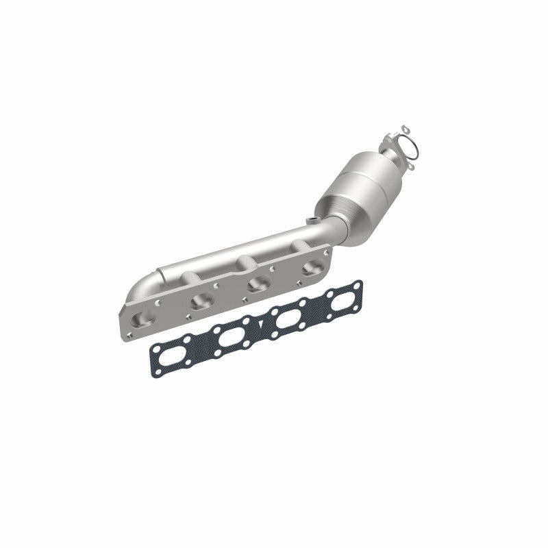 MagnaFlow Direct-Fit SS Catalytic Converter 04-06 Nissan Titan 5.6L V8 (California) - DTX Performance