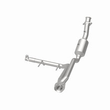 Load image into Gallery viewer, MagnaFlow 18-20 Ford F-150 V6 3.3L Right Underbody Direct-Fit Catalytic Converter - DTX Performance