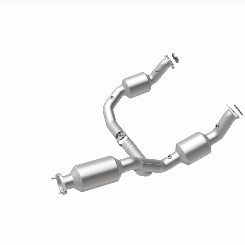 MagnaFlow 2021 Chevrolet Express 2500 4.3L Underbody Direct-Fit Catalytic Converter - DTX Performance