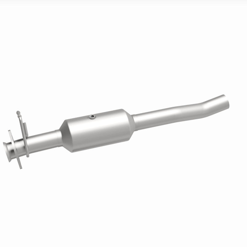 MagnaFlow 16-19 Ford F-650 V10 6.8L Underbody Direct Fit Catalytic Converter - DTX Performance